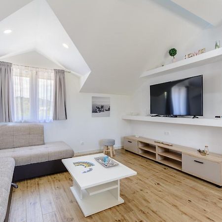 Apartment Darka 1 Sumartin Exterior photo